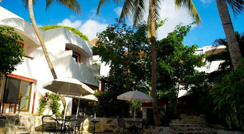 Hotel Pelicano Inn