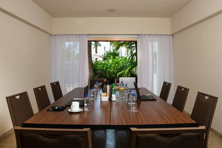 Hotel Sheraton Buganvilias Resort And Convention Center