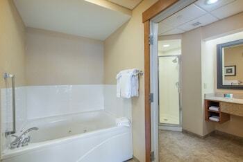 Hotel Crowne Plaza Lake Placid Resort