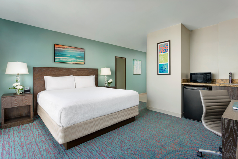 Hotel Courtyard By Marriott Waikiki Beach
