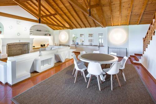 Boliqueime Villa Sleeps 8 Pool Air Con