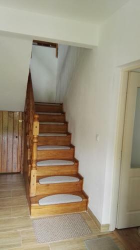 Hostal Olt-part Vend�gh�z