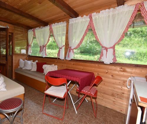 Lodge Sweet Wooden Home Krsmanovic