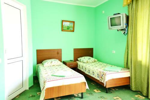 Hostal Guest House Tri Sestri