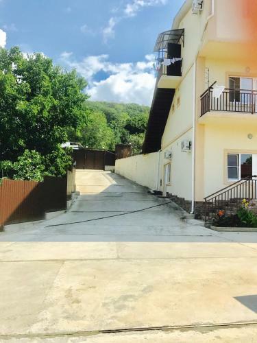 Hostal Guest House Inessa
