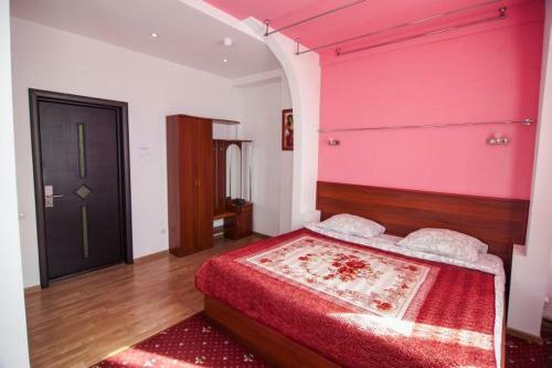 Hotel Pyaterochka Lux