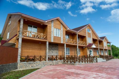 Hotel Baza Otdykha Lesnaya Polyana