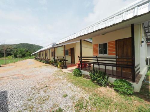 Hotel Baan Pak Suk Jai