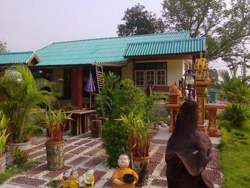 Hotel Ruenkhawhom Residence