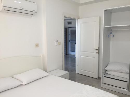 Mav?-yes?l Apart Hotel (t?san,mers?n)