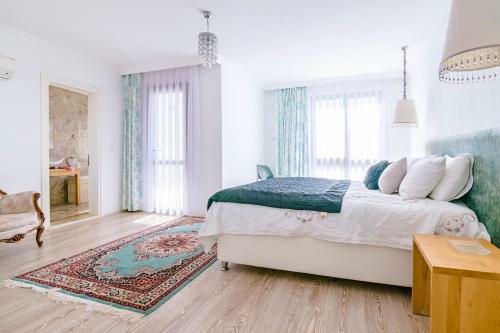 Keciler Villa Sleeps 8 Pool Air Con Wifi