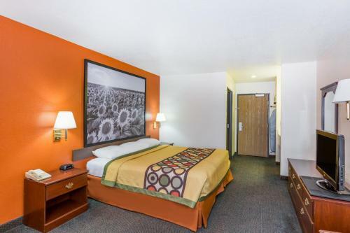 Motel Super 8 By Wyndham Holton