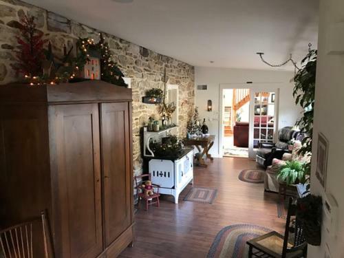 Airy View Bed And Breakfast