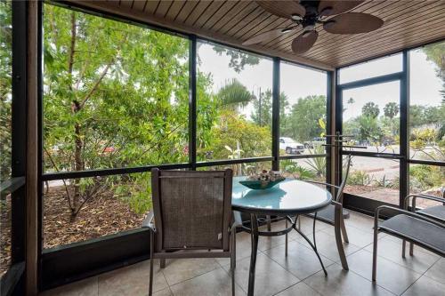 Apartamento East Gulf Condo #1411