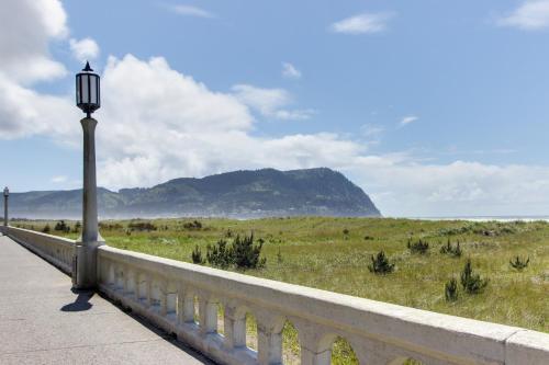 Sand & Sea: The Columbia (116)