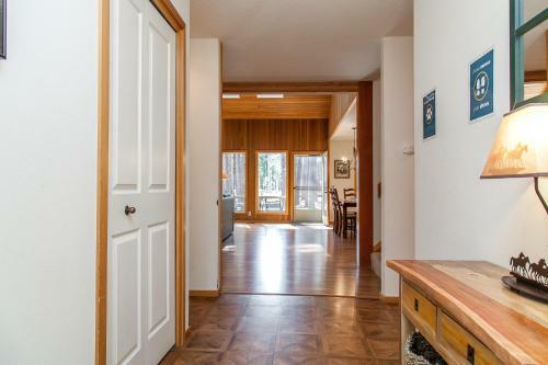 Black Butte Ranch: Nw Contemporary
