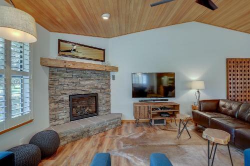 34 Fairway Village