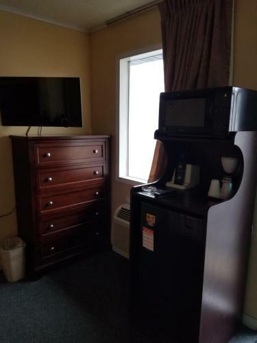 Motel Perry-o Inn & Suites