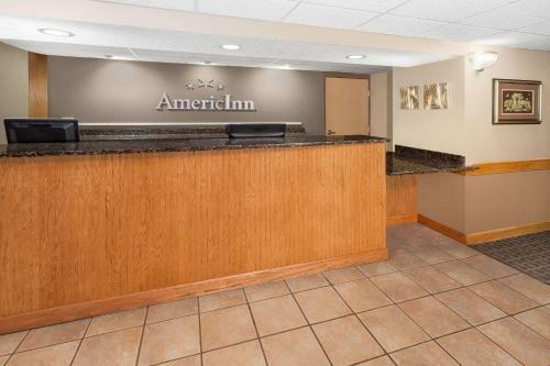 Posada Americinn By Wyndham Iowa Falls