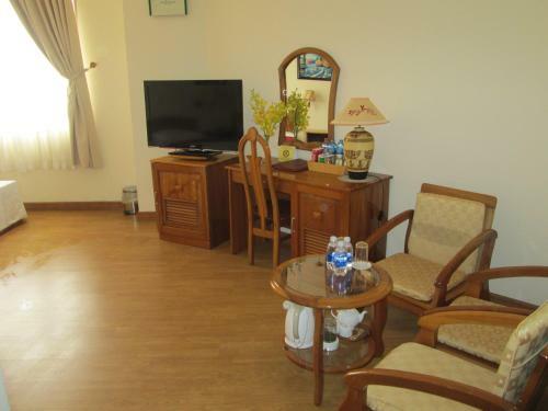 Hotel C?m Kh�ch S?n ?�ng Xuy�n