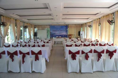 Hotel Phu Ninh Lake Resort