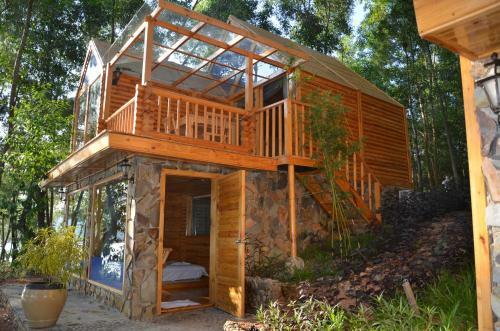 Hotel Phu Ninh Lake Resort