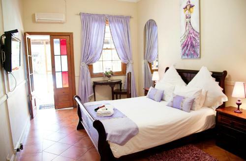 Hostal Dei Gratia Guest House