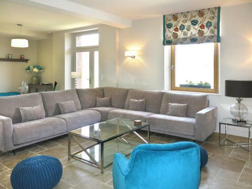 Holiday Home Le Clos Du Blanc (smf300)