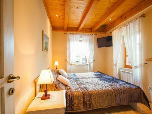 Mitrovici Villa Sleeps 8 Pool Air Con Wifi