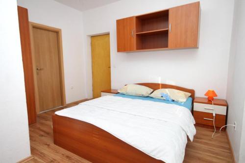 Apartments By The Sea Mrljane, Pasman - 319