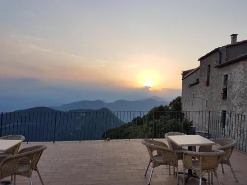 Posada Santuari Mare De D�u Del Mont Restaurant-hostatger�a