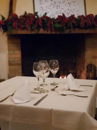 Posada Santuari Mare De D�u Del Mont Restaurant-hostatger�a