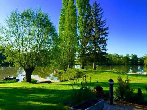 Bed & Breakfast Le Domaine De Charlyne