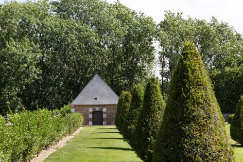 Agroturismo Saint-maclou Chateau Sleeps 28 Pool