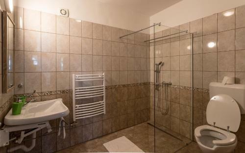 Bed & Breakfast Bikav�lgyi Panzi�