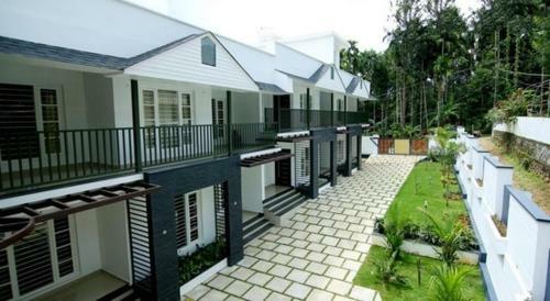Hotel Two Bedroom Luxury Apartment With Balcony