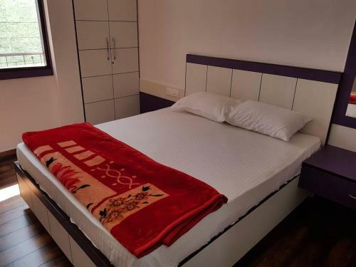 Centrally Located Entire Apartment Near Ito