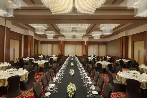 Sandal Suites By Lemon Tree Hotels