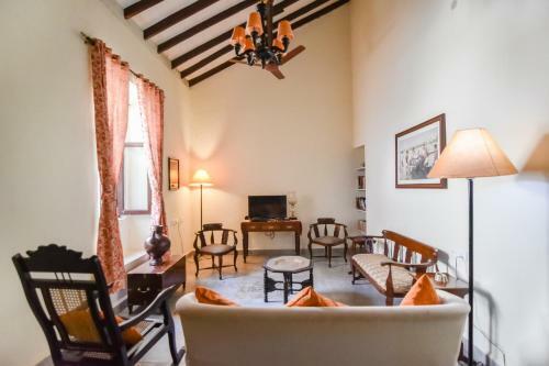 Hostal Figueiredo's Old Heritage Palace