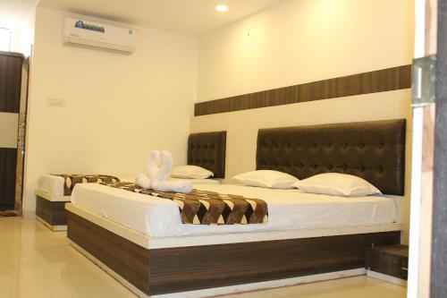 Lodge Shri Shiva Palace