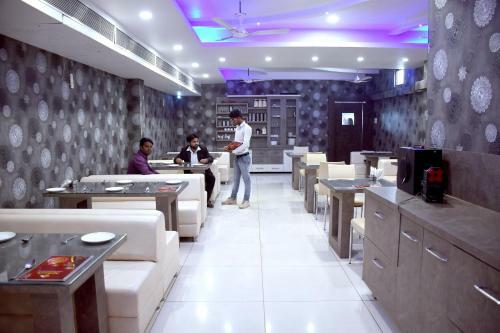 Albergue Hotel Swarat Inn