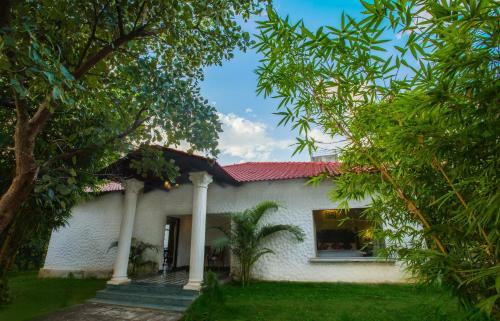 Tuli Veer Bagh Resort