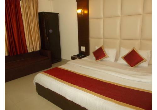Hotel Royal Stay Near Mall Road