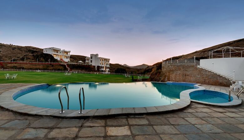 Hotel Kanj Ayaan Resort