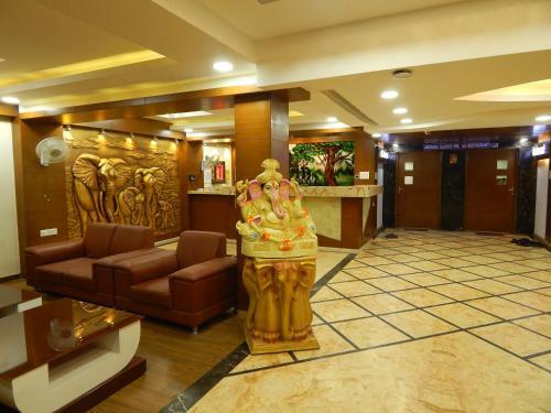 Hotel Aadhi