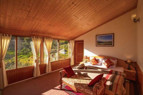 Villa Zostel Homes Kotgarh (shimla)