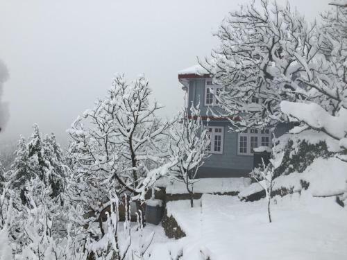 Villa Zostel Homes Kotgarh (shimla)