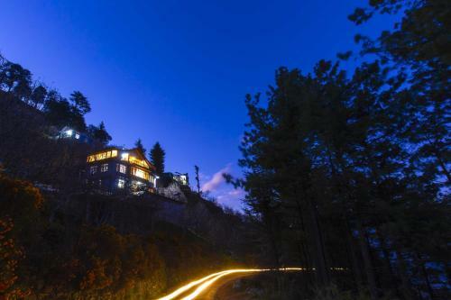 Villa Zostel Homes Kotgarh (shimla)
