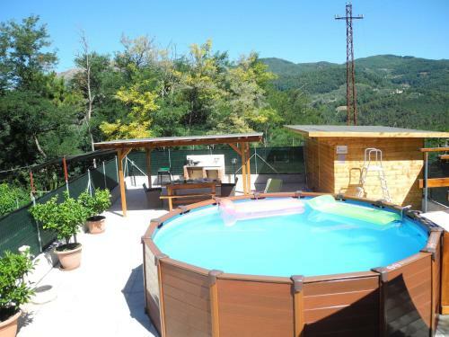 Charming Holiday Home In Tuscan With Swimming Pool