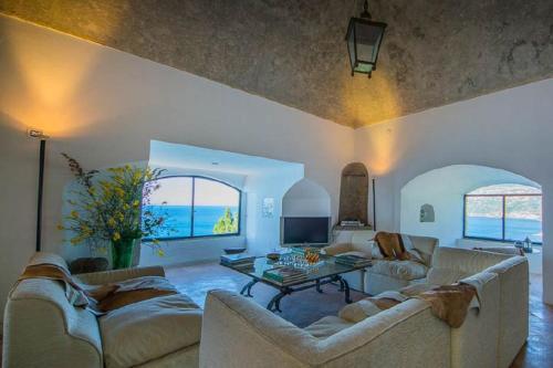 Maiori Villa Sleeps 12 Pool Air Con Wifi